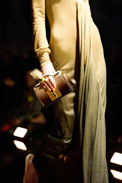 Look 17